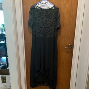 Green High Low Gown with Crew Neck and Short Sleeves